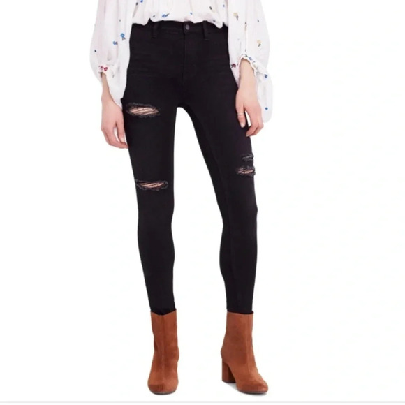 Free People - Destroyed Skinny Fit Jeans Style #Ob823188 - Black - Size 28 - GUC - Picture 1 of 9